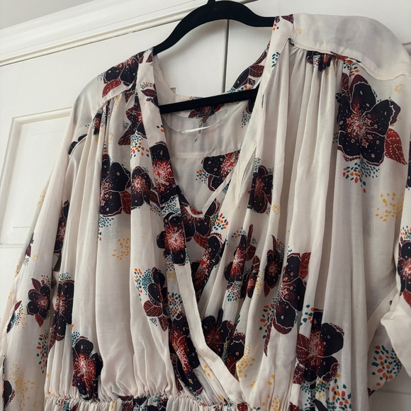 Free People Tuscan Dreams Tunic Size Small Flowy Floral Boho Bohemian Blouse EUC - Picture 3 of 13
